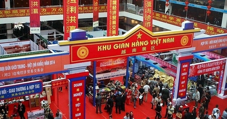 Hội chợ thương mại quốc tế Việt - Trung lần thứ 23 chính thức diễn ra tại Lào Cai 